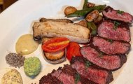 Bò Wagyu Hầm Sốt Rượu Đỏ: Món Ăn Đẳng Cấp Cho Bữa Tối Lãng Mạn